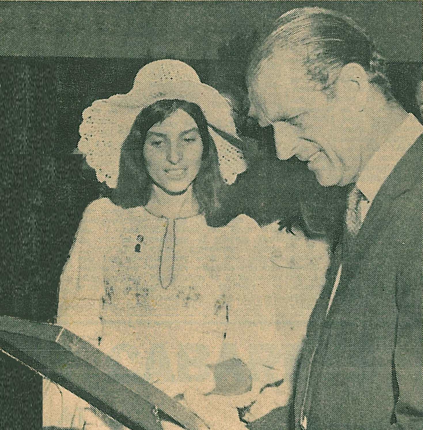 1973 HRH Prince Phillip, Duke Of Edinburgh With Davson And Her Art